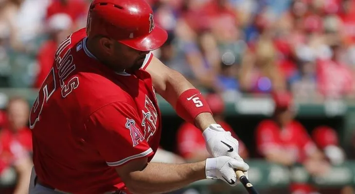Albert Pujols en blanco en tres turnos en la derrota de los Angelino