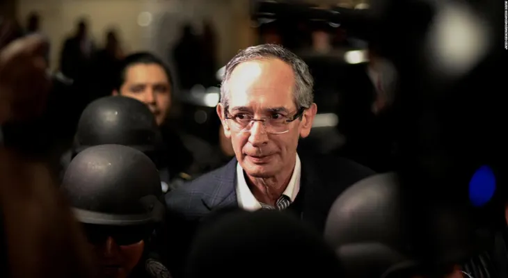 Álvaro Colom, expresidente de Guatemala, saldrá de prisión
