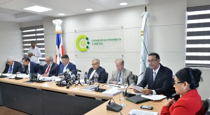 Comisión: no hay pruebas de fraude de licitación de Punta Catalina