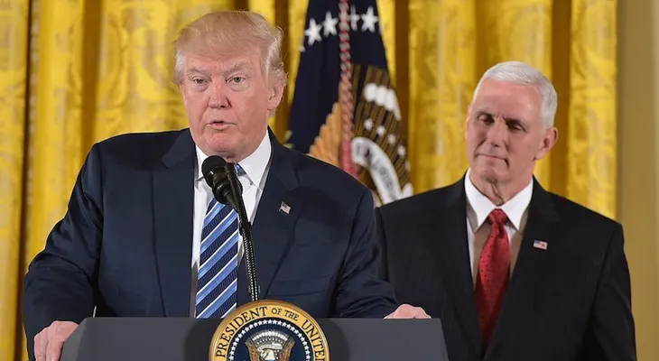 Trump: Empezaremos a renegociar el TLCAN con líderes de México y Canadá