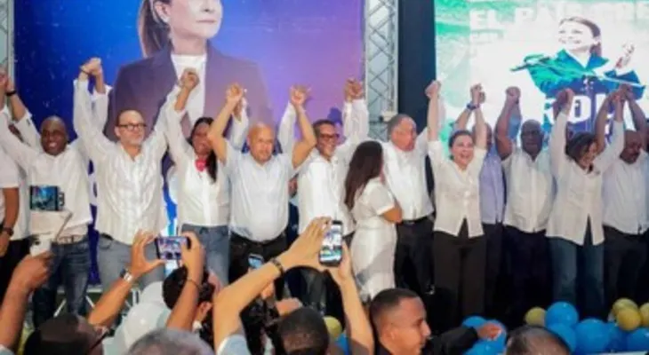 Carolina Mejía juramenta comando de campaña en la circunscripción 3 del Distrito Nacional
