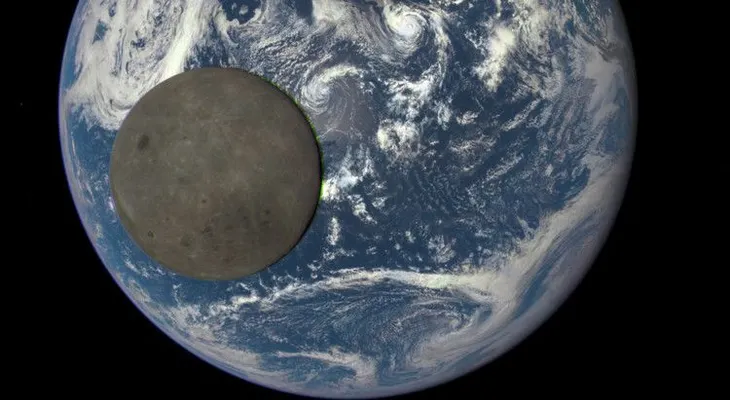 Giro inesperado: Los científicos revelan que la Tierra está compuesta de dos planetas