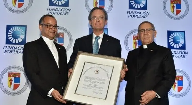 PUCMM y Fundación Popular presentan cátedra de responsabilidad social empresarial 