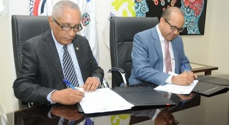 Regional de Salud Metropolitana y el ITSC firman acuerdo de formación docente