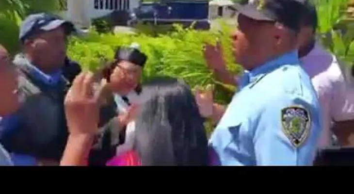Ordenan apresar vicealcaldesa de Mao, Zaida Polanco y se arma un forcejeo