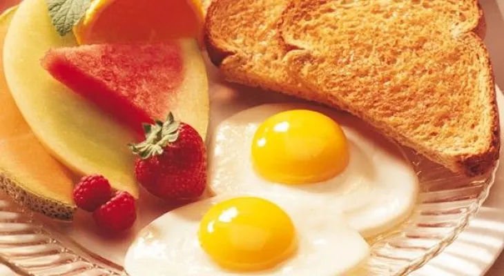 ¿Por qué el desayuno es el alimento más importante?