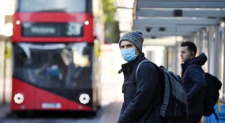 Reino Unido notifica más de 1,000 contagios por segundo día y 77 muertos
