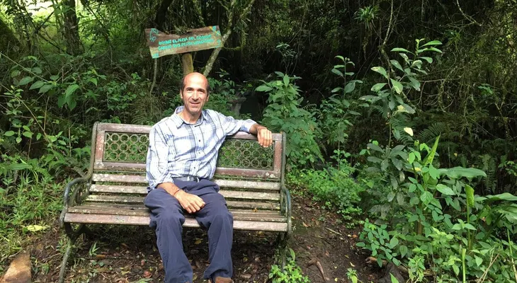 De presidente de McDonald's a ermitaño vegetariano: el empresario que lo dejó todo para vivir en el campo y sin lujos