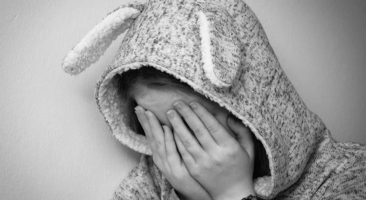 Una niña de 14 años que tuvo sexo con 1.000 hombres en 2 años escapa de la esclavitud sexual en EE.UU.