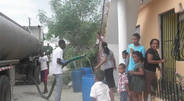 Suplirán 100 mil galones por día en Boca Chica para acabar crisis de agua