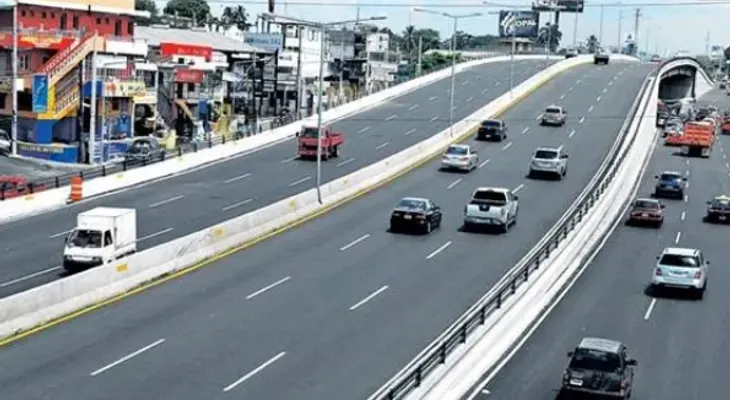 Obras Públicas cierra tránsito vehicular en pasos a desnivel y puentes por mantenimiento