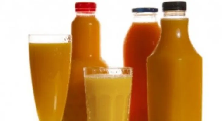 Tomar muchos jugos no depura tu organismo