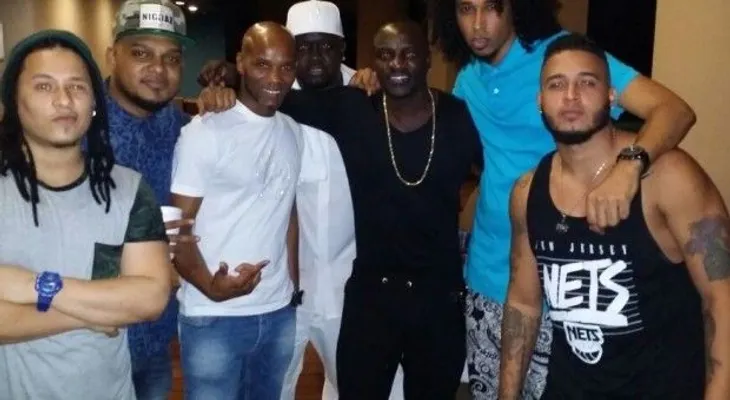 El Batallón por cerrar negocios con Akon