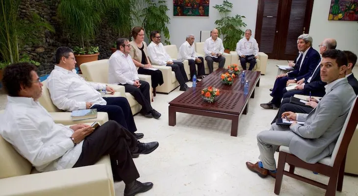 John Kerry se reúne con los negociadores del proceso de paz de Colombia