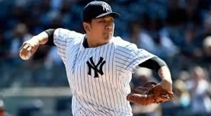 Tanaka cumple sesión de montículo sin problemas en el codo