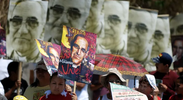 Obispos salvadoreños pedirán al papa la pronta canonización de monseñor Romero