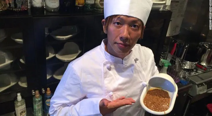 ¿El restaurante más asqueroso? Así es la cafetería japonesa de curry con sabor a popó
