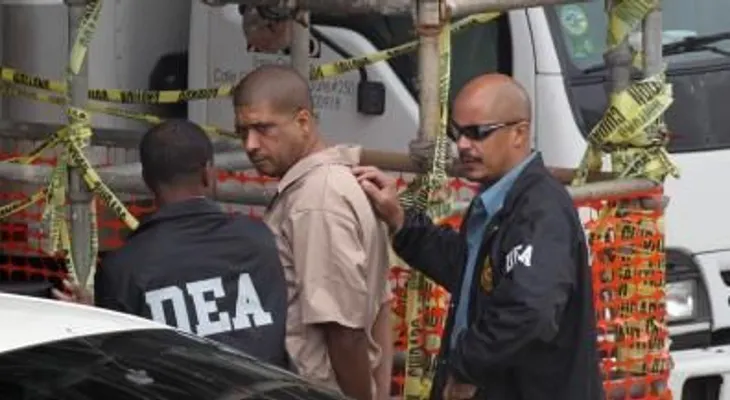 DEA tiene fotos, vídeos y diálogos de Toño Leña con 2 jefotes de RD