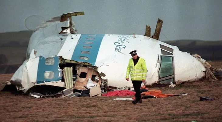 Identifican a dos libios como sospechosos de atentado contra vuelo 103 de Pan Am