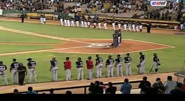 Aguilas vencen 6-3 a los Leones; Espinal dispara jonrón con las bases llenas