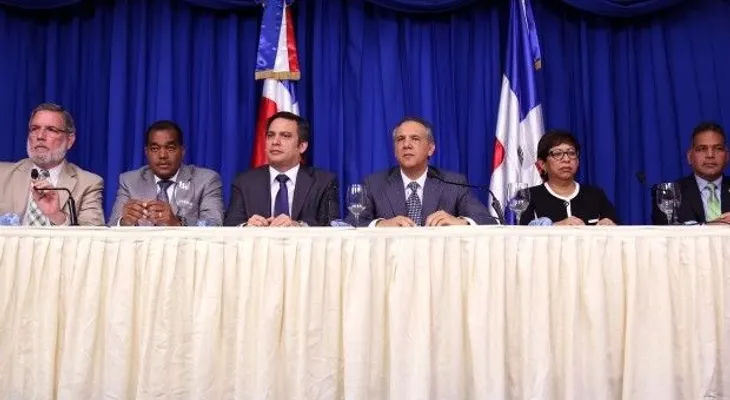  Más de 350,000 personas regularizan su documentación en la República Dominicana