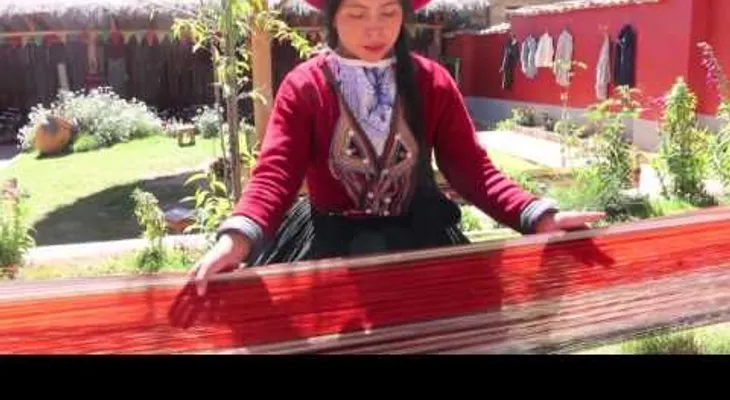  Mujer Cusqueñas invade las redes sociales por su forma inusual de vender