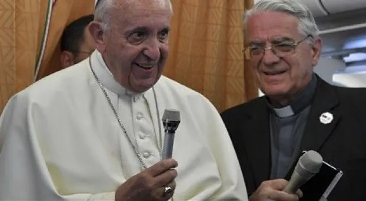 Papa: Iglesia debe una disculpa a los gays por marginarlos