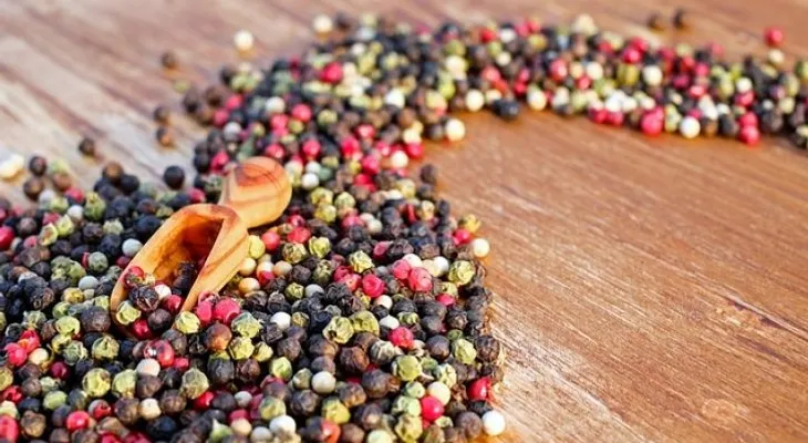 Anota los 13 ingredientes que no pueden faltar en tu cocina