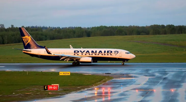 La Unión Europea cerró su espacio aéreo a las compañías de Bielorrusia tras el secuestro de un avión para arrestar a un opositor