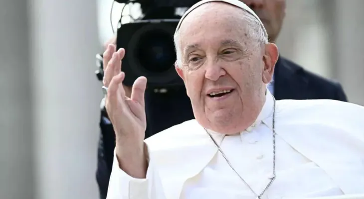 Papa Francisco avanza en su tratamiento
