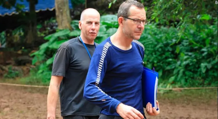 Los buceadores británicos que encontraron a los niños atrapados en la cueva de Tailandia están acostumbrados a peligrosos rescates