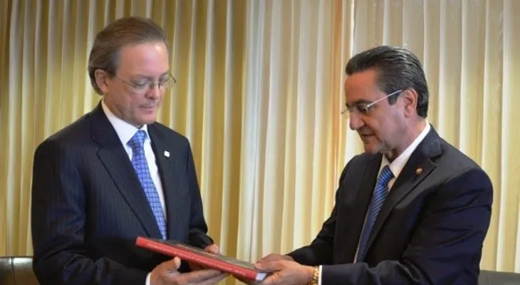 Rector UASD recibe visita presidente Banco Popular