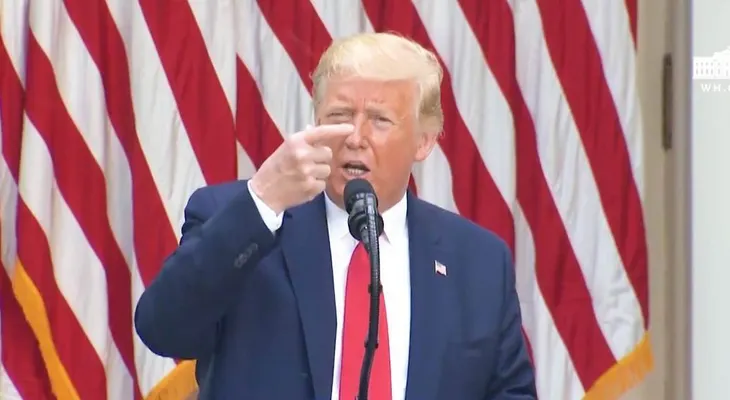 Trump afirma que medios fomentan "la anarquía" y alaba a la Guardia Nacional