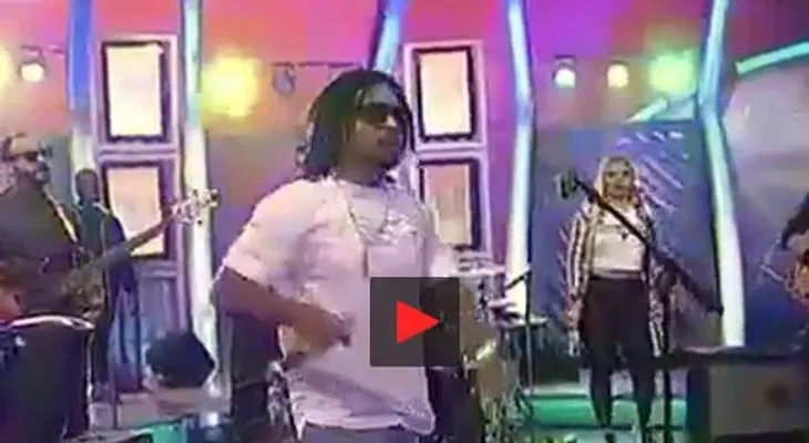 Vakeró abandona muy molesto programa ''Divertido con Jochy''