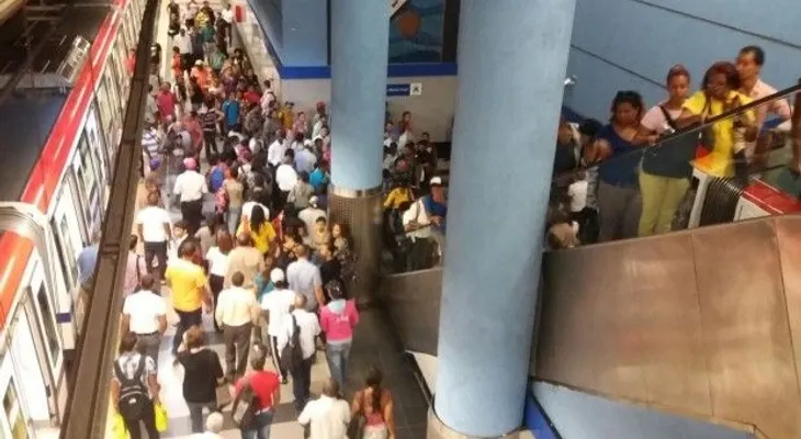 Línea I del Metro solo está llegando desde La Feria hasta la 27 de Febrero