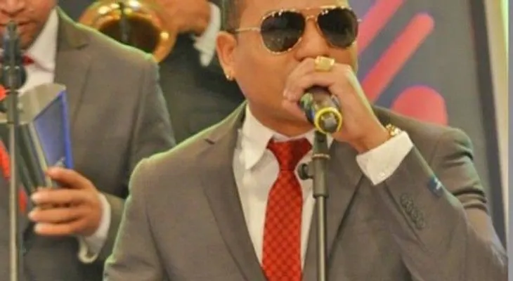Kelvin Saviñón se cansó y renuncia de la Chiquito Team Band