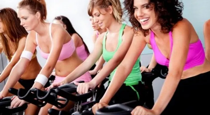 5 beneficios de practicar spinning