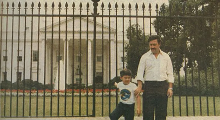 Pablo Escobar y la Casa Blanca: La foto que siempre sorprende a los internautas