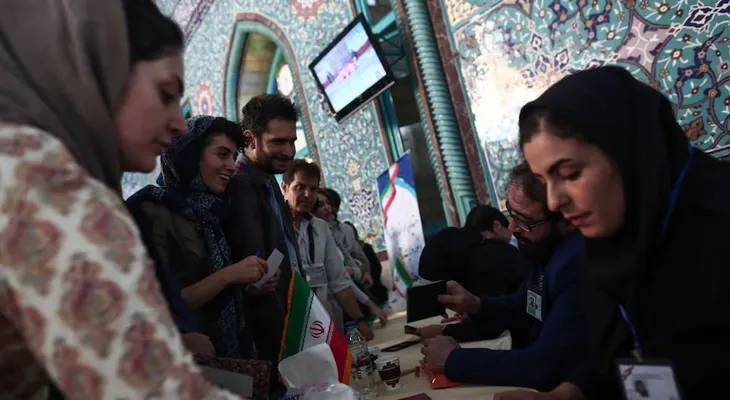 Rouhani busca un segundo mandato en Irán frente a los conservadores