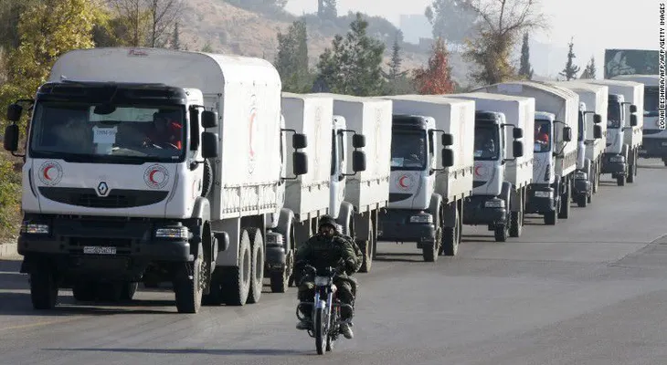El segundo convoy de ayuda se dirige a la asediada ciudad siria de Madaya