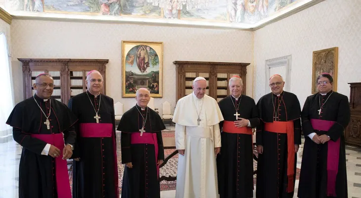 Obispos de Venezuela entregan informe al papa Francisco sobre fallecidos durante las protestas