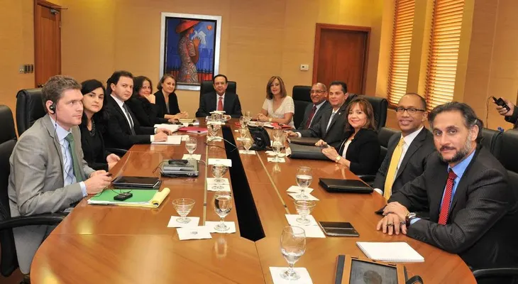 Valdez Albizu recibe misión FMI: analizan evolución indicadores macroeconómicos