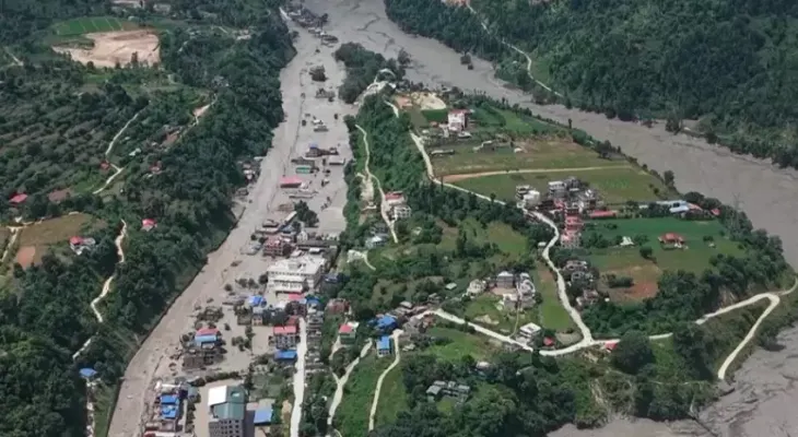 Riada en Nepal supera los 1,000 muertos, con miles de desaparecidos