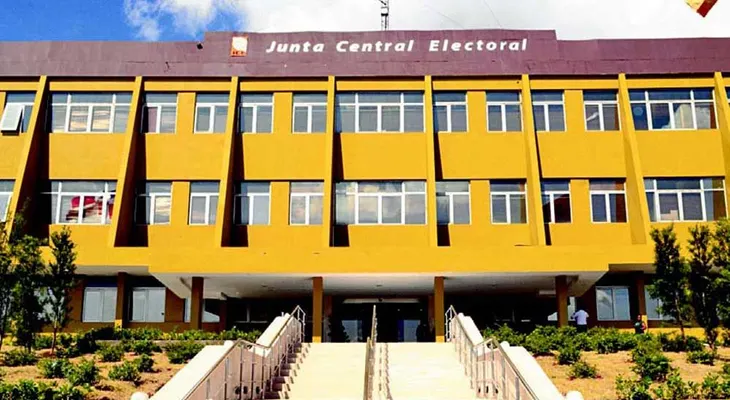 Para ser presidente o juez de la JCE hay que ser licenciado o doctor en Derecho 