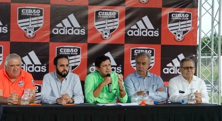CFC y Adidas firman acuerdo multianual