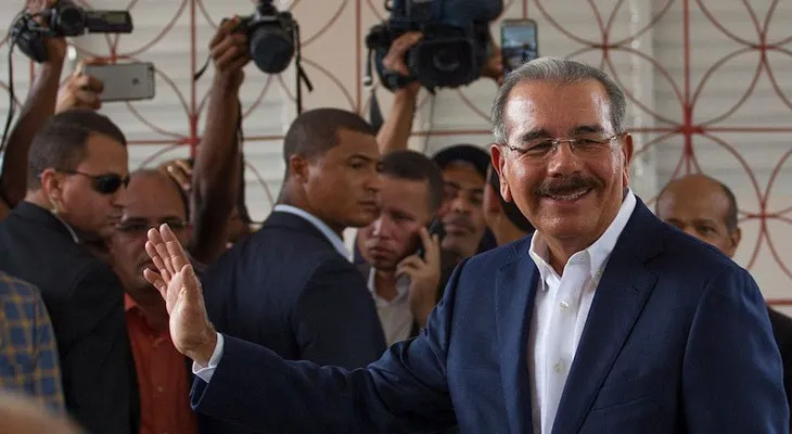 Presidente de República Dominicana pide que se permita el aborto en tres situaciones