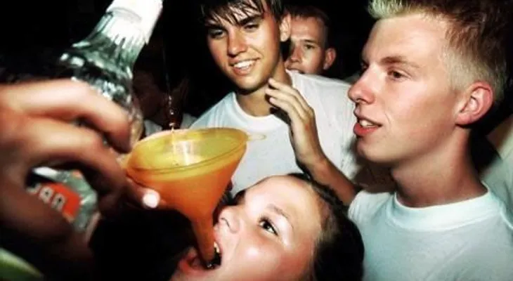 Un mortal juego consistente en beber alcohol se hace viral en las redes sociales 