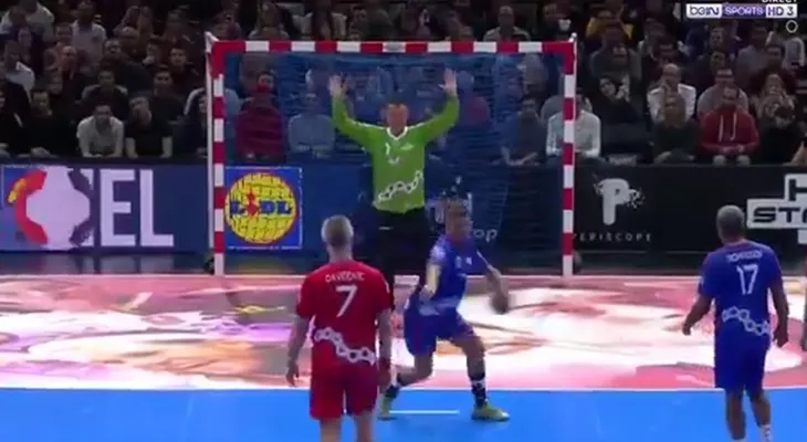 Los grandes goles de penal existen y éste lo aplaudió hasta el arquero