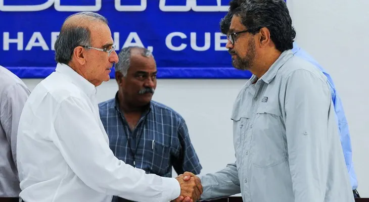 Gobierno de Colombia y Farc firman acuerdo sobre punto de víctimas