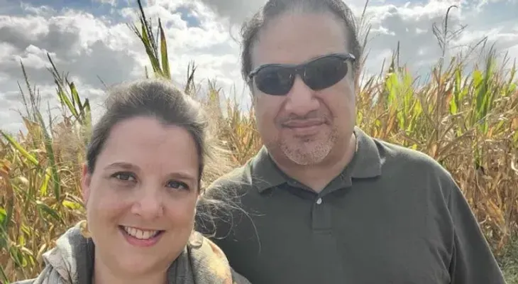 Una pareja de esposo decidió no vacunarse contra COVID-19 y deja cuatro hijos huérfanos